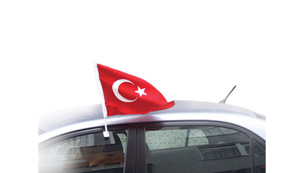 Araç Aparatlı Bayrak